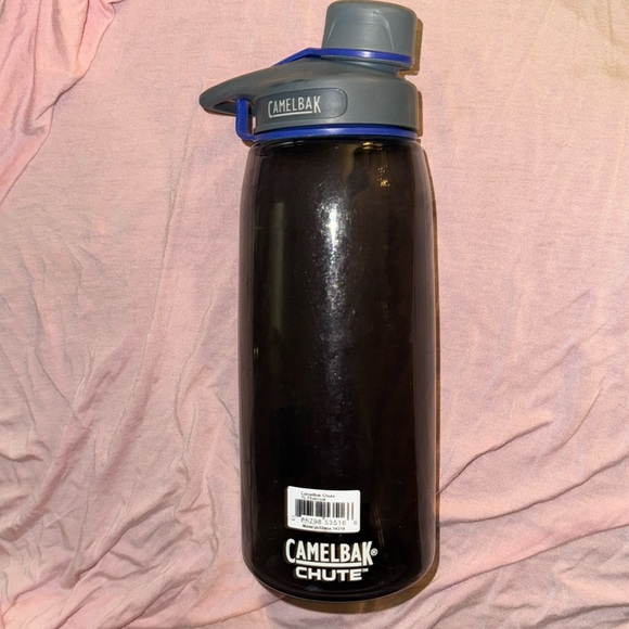CamelBak Chute 1000mL/32oz Lifetime Warranty - Picture 3 of 3